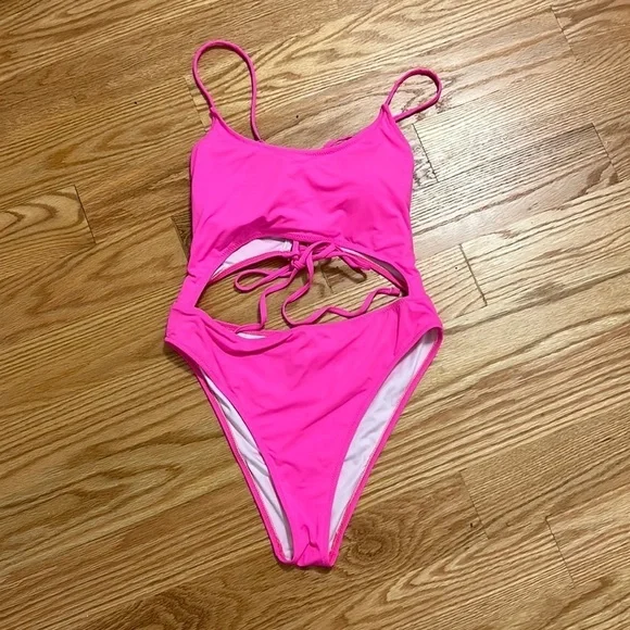 Meyeeka size medium hot pink bathingsuit​​​​​​ - Picture 2 of 6